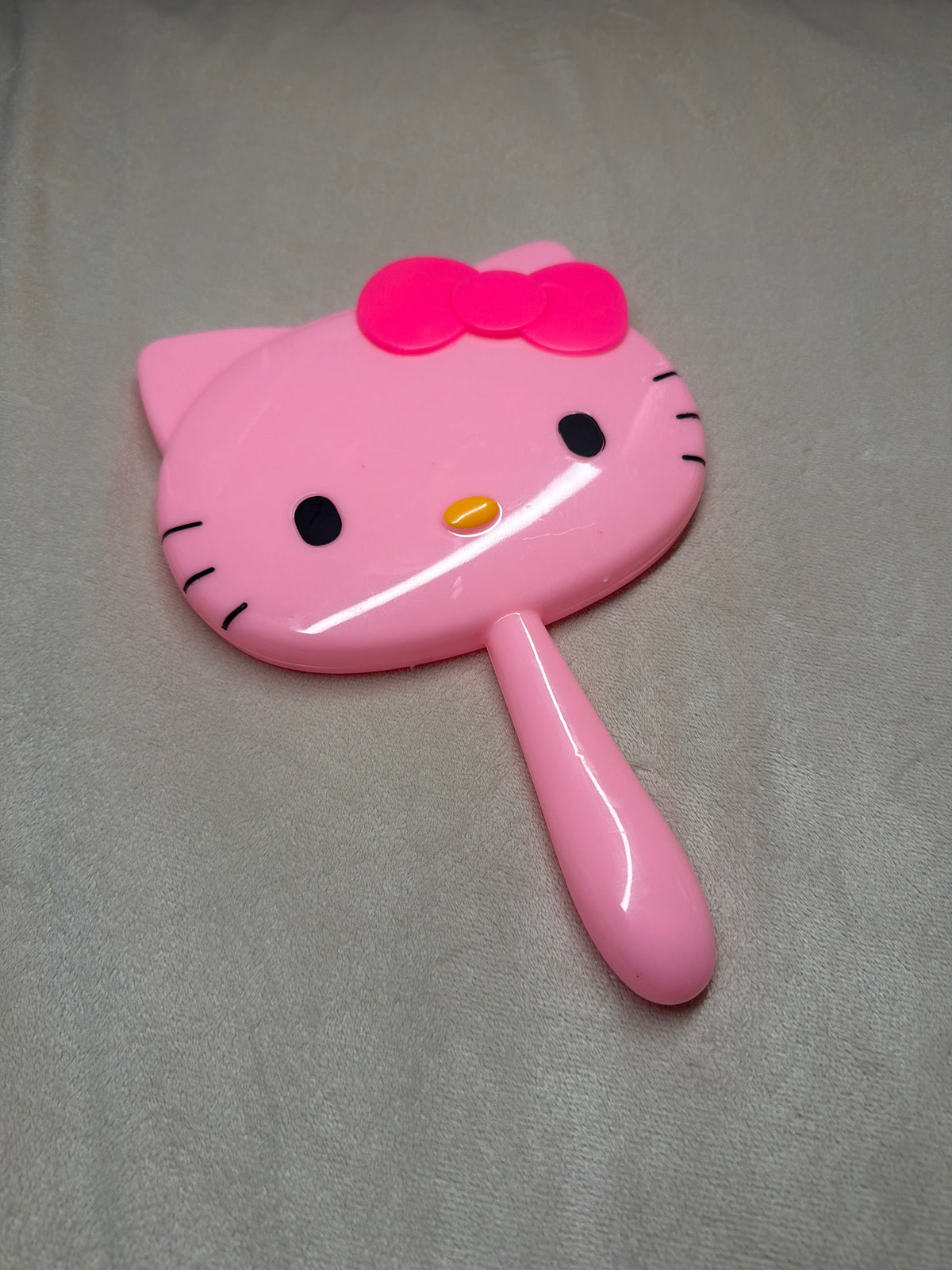 kitty handheld mirror